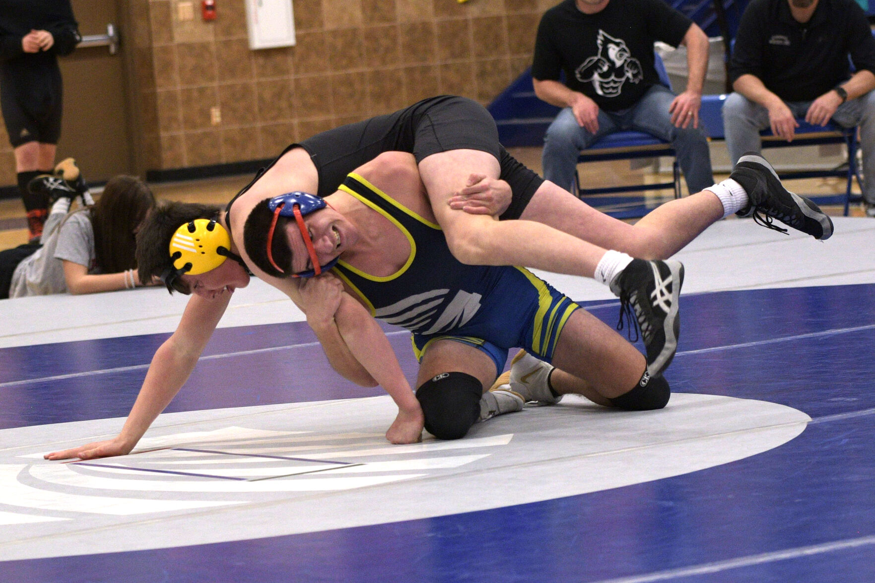 PHS grapplers pin Shelley, Soda Springs